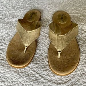 B•O•C gold sandals in Sz. 8M